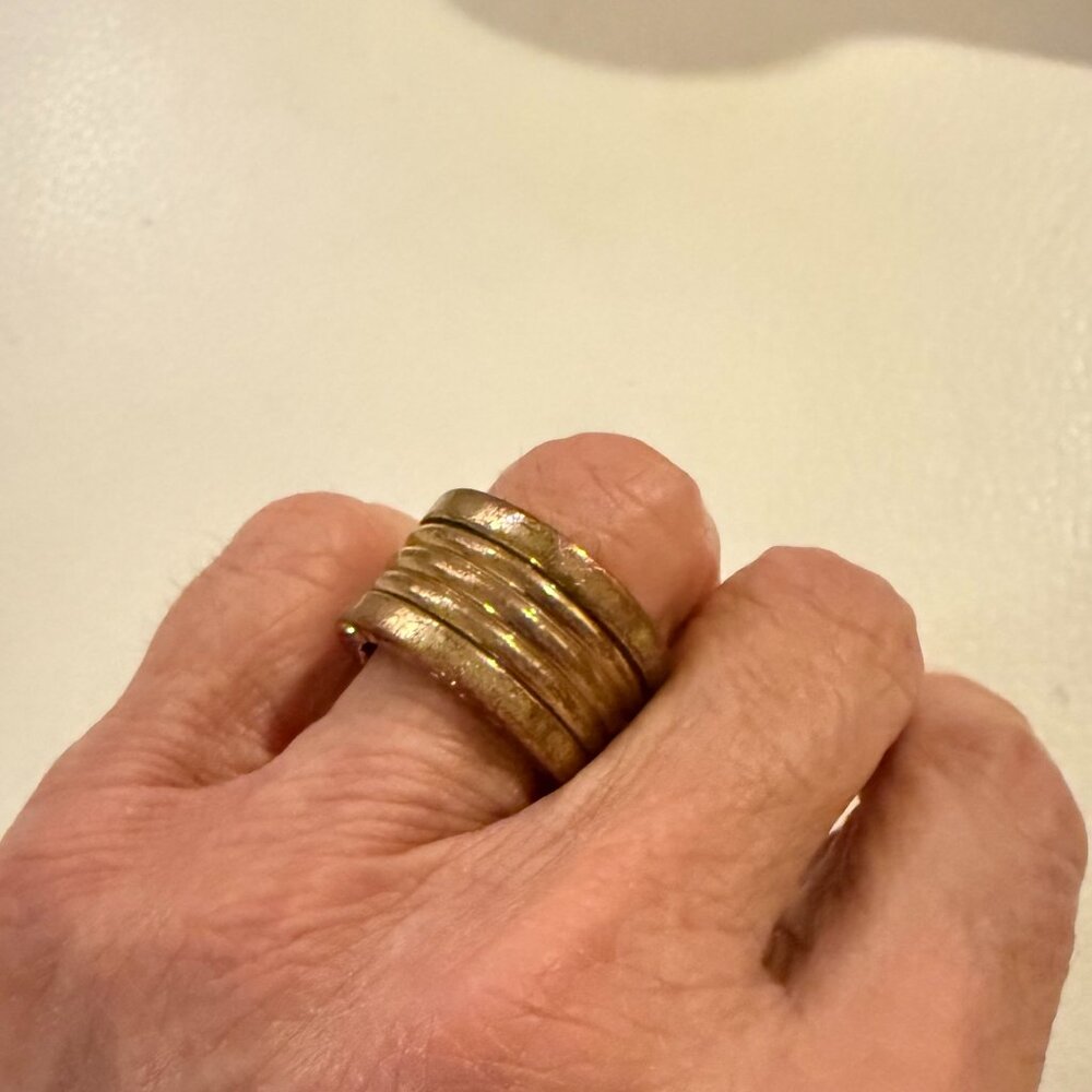 MICHAEL KORS GOLD TONE WIDE BAND LOGO RING SIZE 7 STACKED BARREL RING